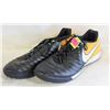 Image 1 : MENS NIKE INDOOR SOCCER SHOES SZ 11.5