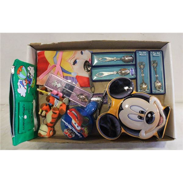 WALT DISNEY COLLECTABLES