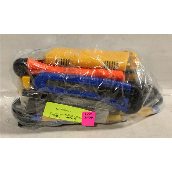 BAG OF UTILITY KNIVES