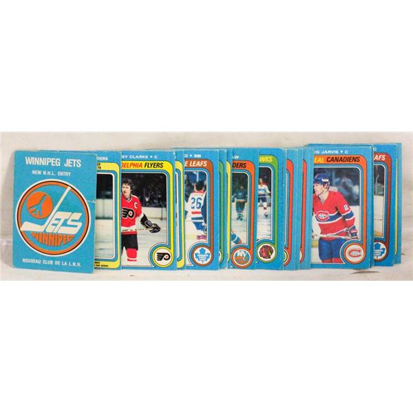 BOX WITH 10 LARGE GLASS & CERAMIC VASES.