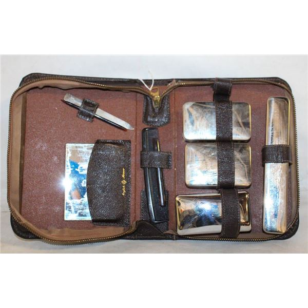 VINTAGE MEN'S GROOMING KIT