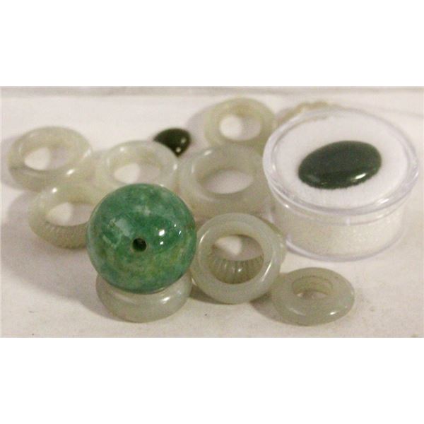 LOT OF VARIOUS VINTAGE JADE ITEMS