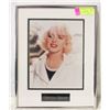 Image 1 : FRAMED MARILYN MONROE WEARING WHITE SWEATER