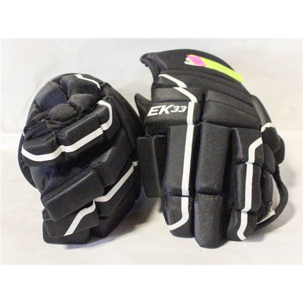 SHER-WOOD SET OF HOCKEY GLAVES 13”