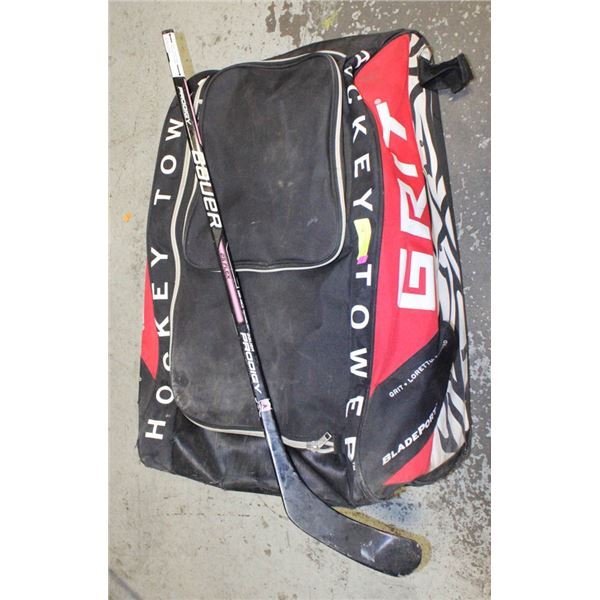 SET OF JUNIOR HOCKEY EQUIPMENT WITH BAG