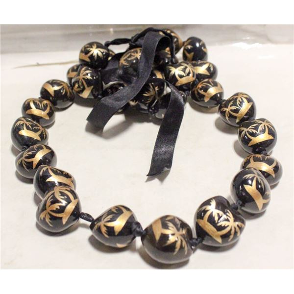LARGE BLACK OASIS BEAD FASHION NECKLACE