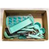 Image 1 : TEAL KNIFE SET PLUS TEAL DINNERWARE AND