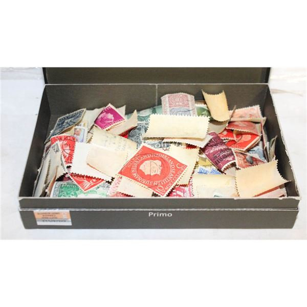 CIGAR BOX FILLED WITH OLD STAMPS. ESTATE