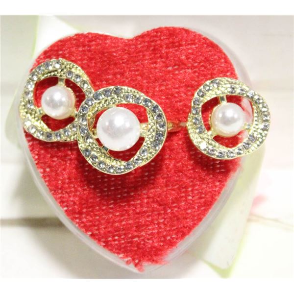 EARRINGS AND RING SET