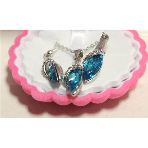 SET OF WATER DROP SHAPED PENDANT NECKLACE+EARRING