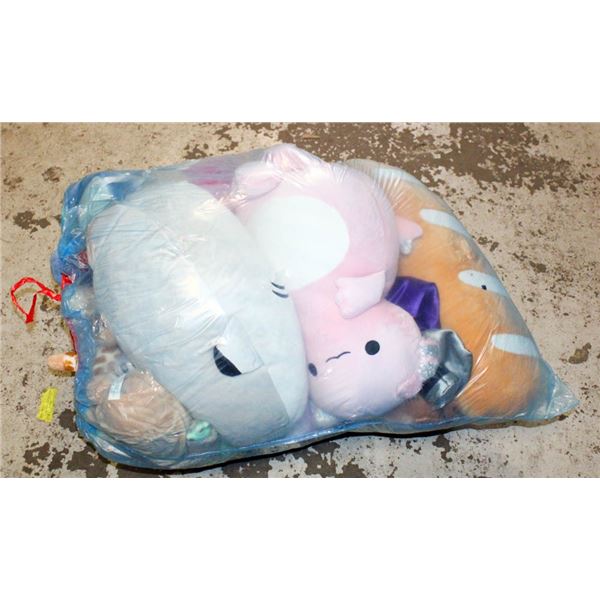 LARGE BAG OF SQUISHMELLOWS/STICTCH+OTHER STUFFIES