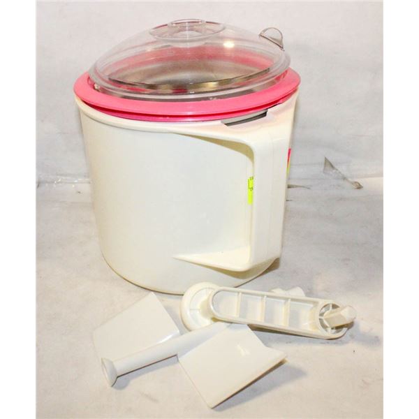 DONVIER ICE CREAM MAKER
