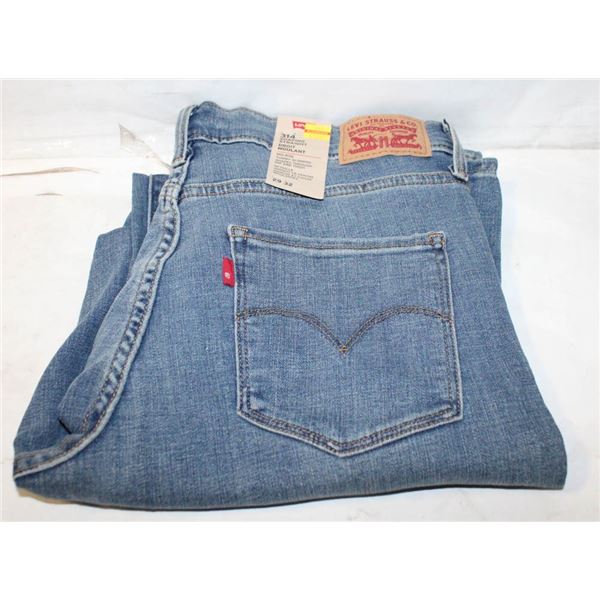 LEVIS 314 SHAPING STRAIGHT JEANS- SIZE 29/32-NEW