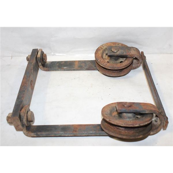 ANTIQUE KOCK HARDWARE OVERHEARD TRACK PULLEY FOR-