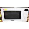 Image 1 : PANASONIC "THE GENIUS" MICROWAVE NN-SD664W