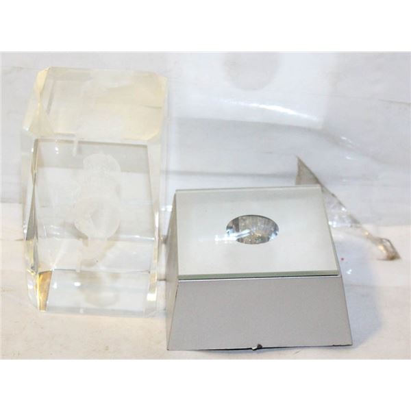 CRYSTAL TEDDY BEAR WITH LIGHT-UP BASE