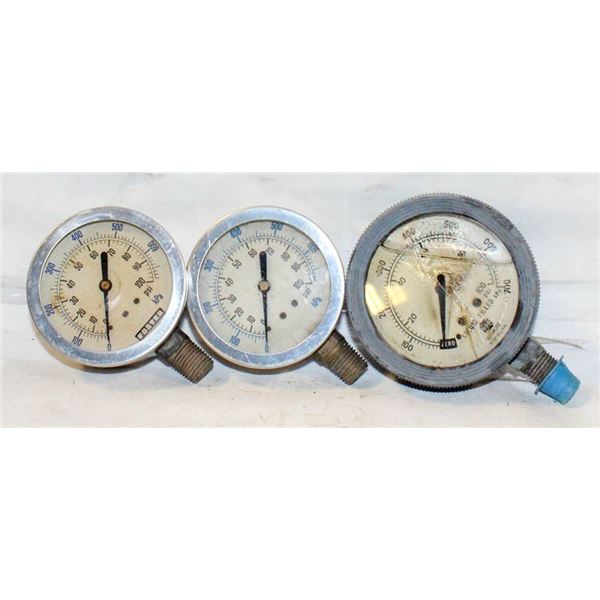 VINTAGE GLASS FACE LIQUID FILLED GUAGES *1 CRACKED