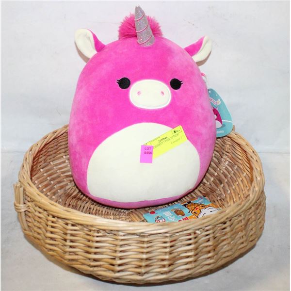 WICKER BASKET + PINK 10" NEW