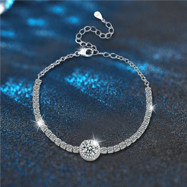 1 CT GRA CERTIFIED ROUND BRILLIANT MOISSANITE