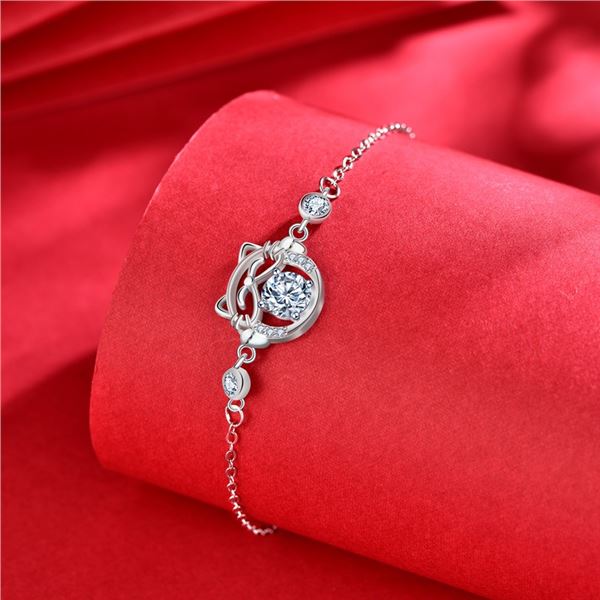 GRA CERTIFIED LUCKY CAT SYLE MOISSANITE BRACELET