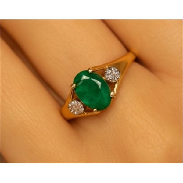 10K EMERALD (0.4CT), DIAMOND (0.04CT) RING SIZE 6.