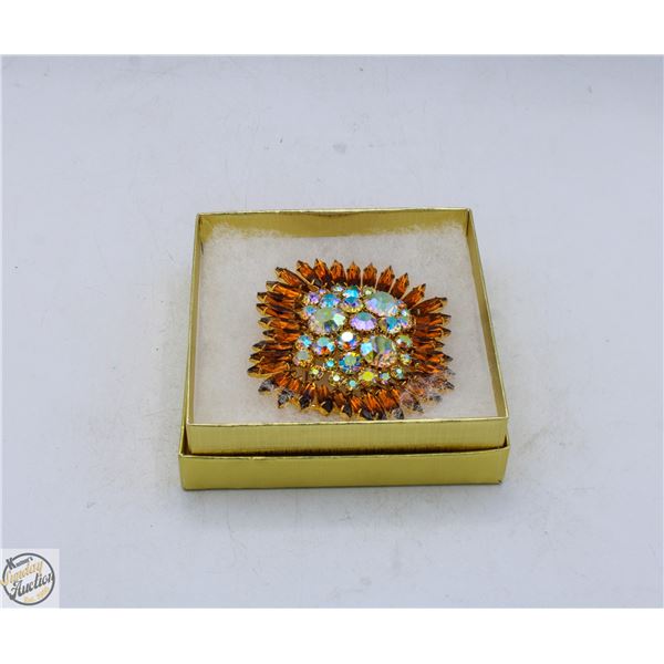 VINTAGE LARGE AMBER COLOR BROOCH