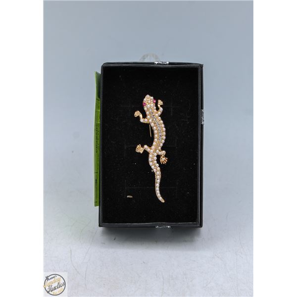 LIZARD,BROOCH,2.16”X0.62”