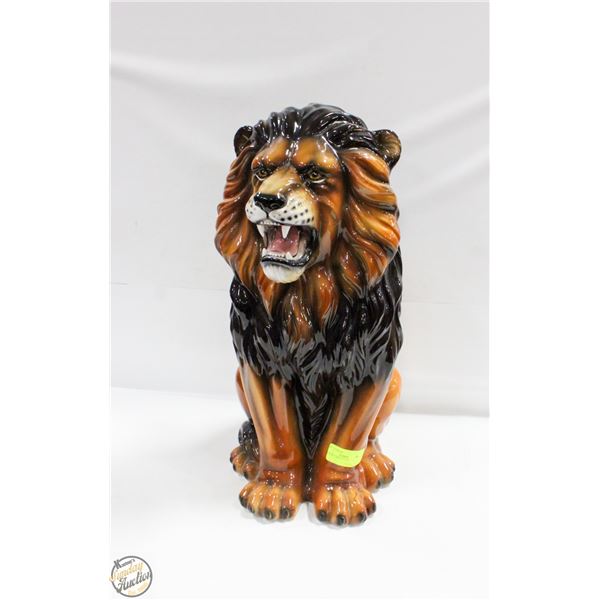 CERAMIC LION STATUE
