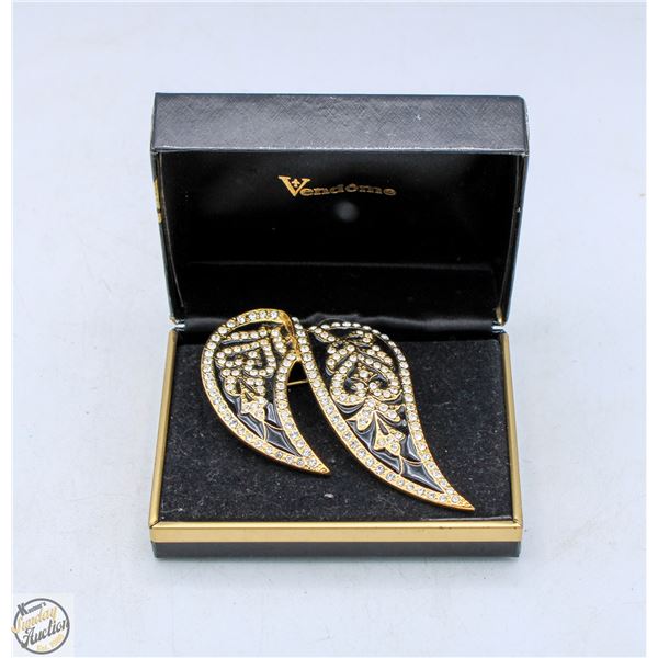 VINTAGE BUTLER STAMPED BLACK+GOLDTONE WINGS