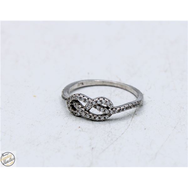 925 STAMPED 1.5 GRAM SILVER RING INFINITY CENTER
