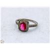 Image 1 : 925 STAMPED 2.4 GRAM SILVER RING PINK CENTER