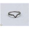 Image 1 : 925 STAMPED 1.5 GRAM SILVER RING V SHAPE CENTER