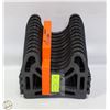 Image 1 : THE SIDEWINDER FOLDABLE SEWER HOSE HOLDER RV