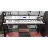 Image 1 : YAMAHA PORTABLE GRAND PIANO DGX-520
