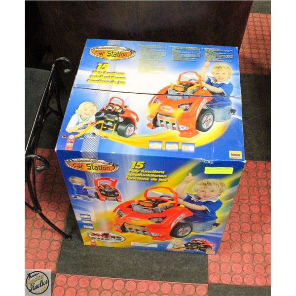 SPEED RACE CAR STATION, NEW IN BOX