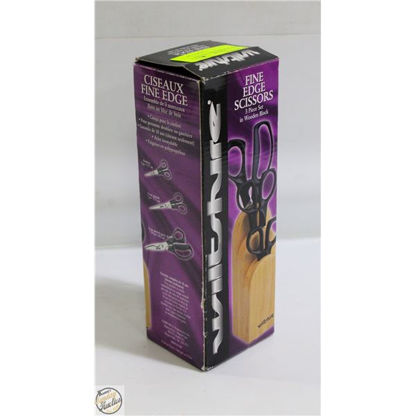 NEW IN BOX EKCO HOUSEWARES