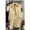 Image 1 : VINTAGE BROWN MINK FUR COAT MADE IN CANADA SIZE