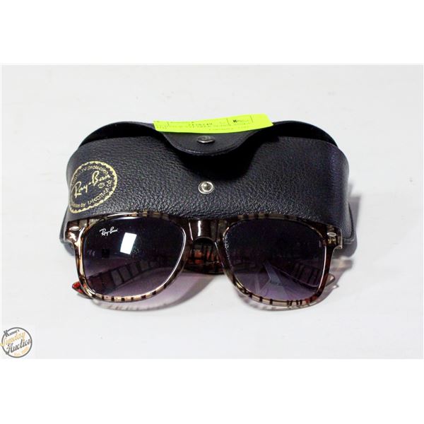 RAY BAN WAYFARER SUNGLASSES WITH