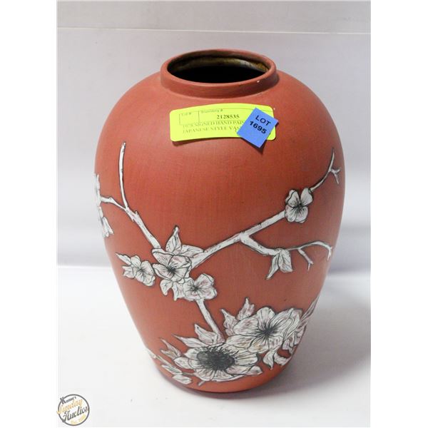 1978 SIGNED HAND PAINTED JAPANESE STYLE VASE