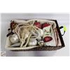 Image 1 : WICKER BASKET OF CHRISTMAS DECORATIONS