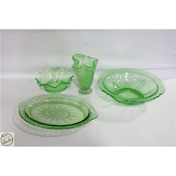 FLAT OF GREEN DEPRESSION GLASS CIRCA 1930S