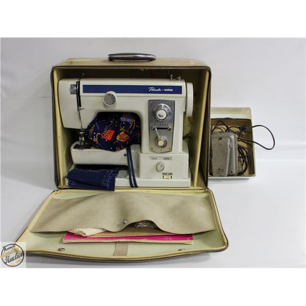 VINTAGE BROTHER SEWING MACHINE PACESETTER XL 700