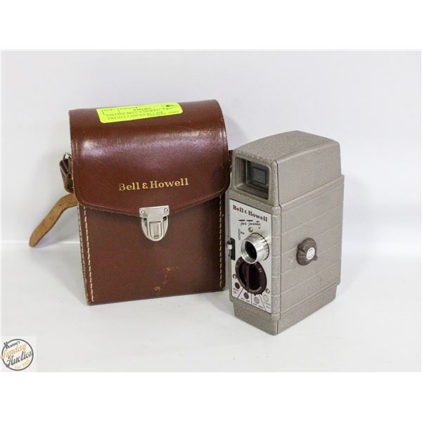 VINTAGE BELL & HOWELL TWO TWENTY CAMERA IN CASE