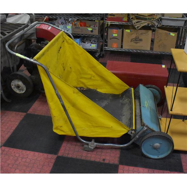 VINTAGE PARKER SWEEPER A-LAWN MODEL SL-7925