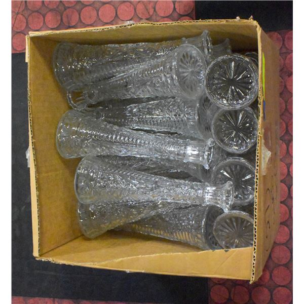 LOT OF 27 GLASS TABLES VASES