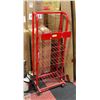 Image 1 : RED DISPLAY RACK 4 FEET TALL