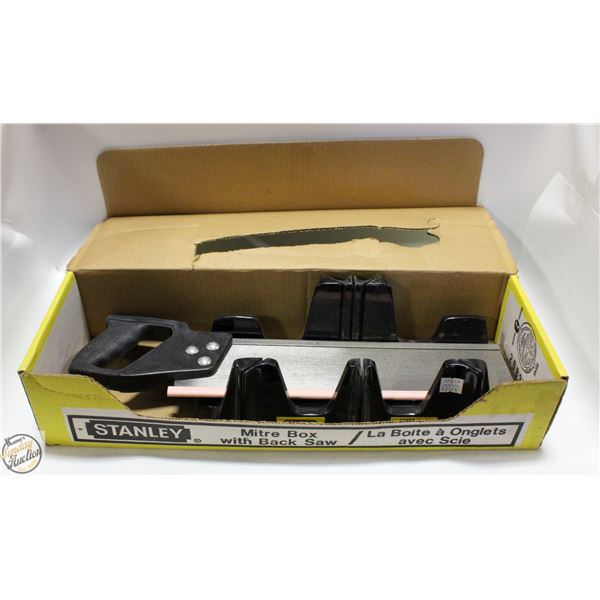 VINTAGE MITRE BOX WITH STANLEY BLACK SAW IN BOX