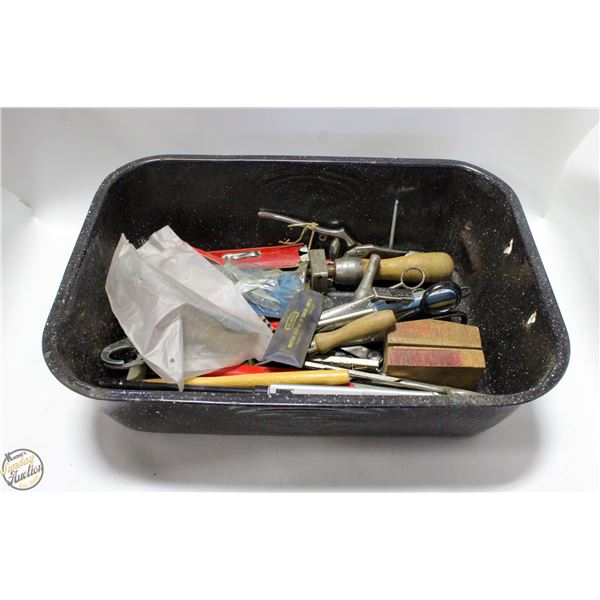 ESTATE LOT OF VARIOUS GARAGE TOOLS