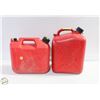 Image 1 : LOT OF TWO 2 GAL GAS JUGS