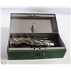 Image 1 : LOT OF VARIOUS DRILL BITS IN METAL CASE